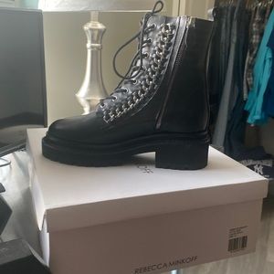 New never worn boots